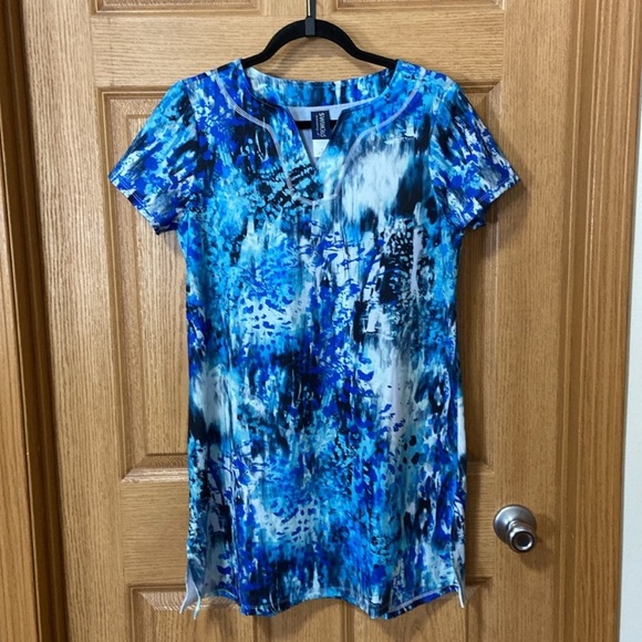 New Swimsuits For All Swim Top Tunic Tee
Coverup Rash Size 8 Chlorine resistant - Picture 2 of 4